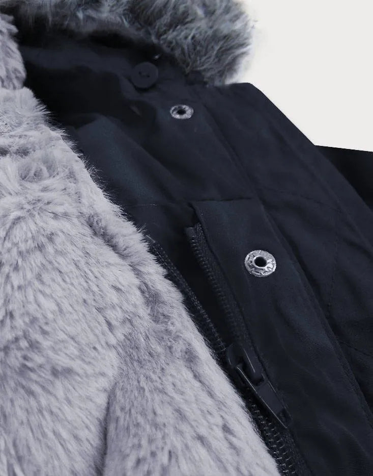 Jacket with a detachable lining