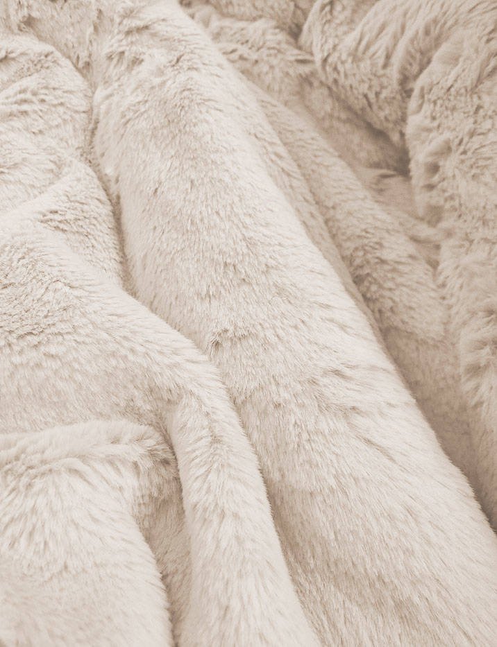 Jacket with a detachable lining.